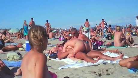 Couple Fucks At The Beach - public sex